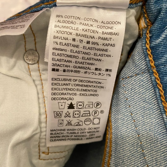 Levi’s Women’s 501 High Rise Bleach Wash Denim Shorts - Waist Size 25 - Picture 7 of 16